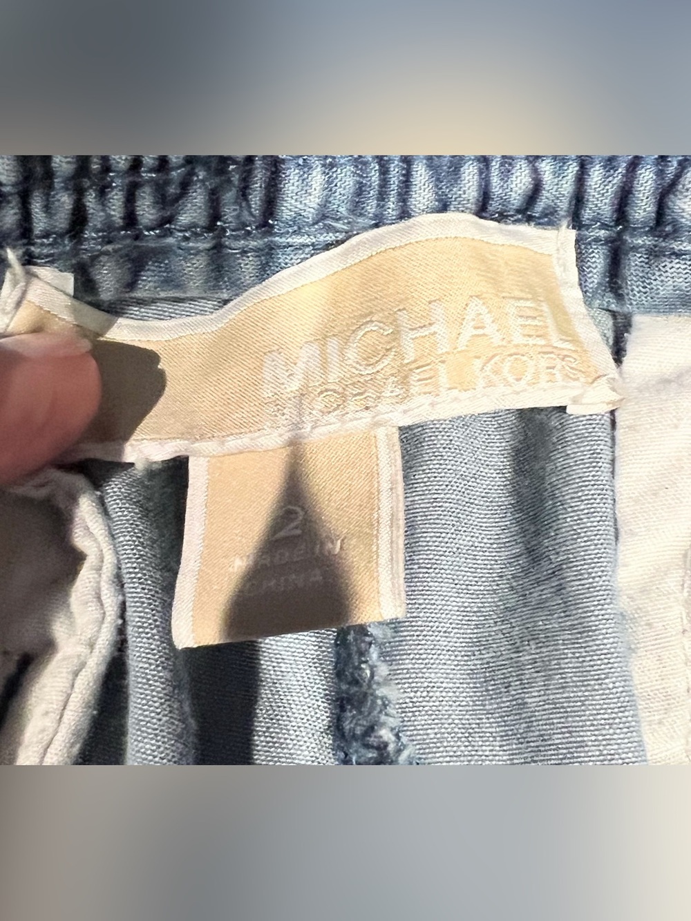 MICHAEL Michael Kors Chambray Pull-On Shorts Size 2 - Picture 2 of 3